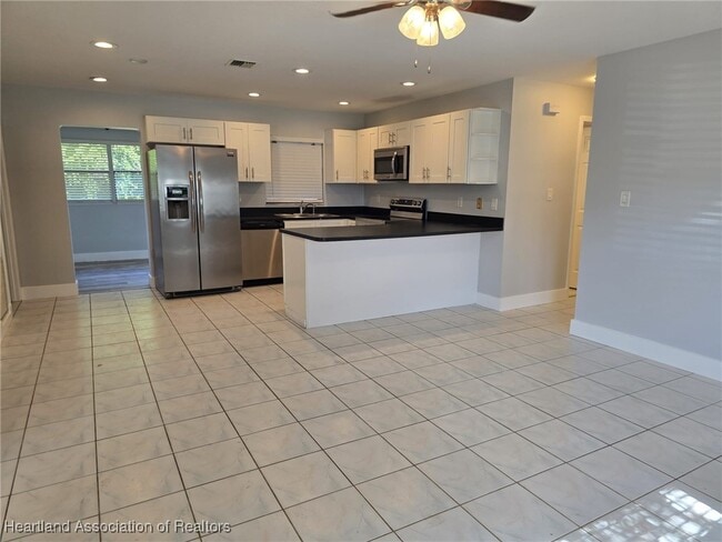 Building Photo - 644 Serenade Terrace