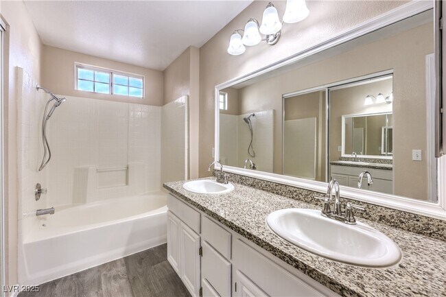 Building Photo - 1452 Rothwell Ct