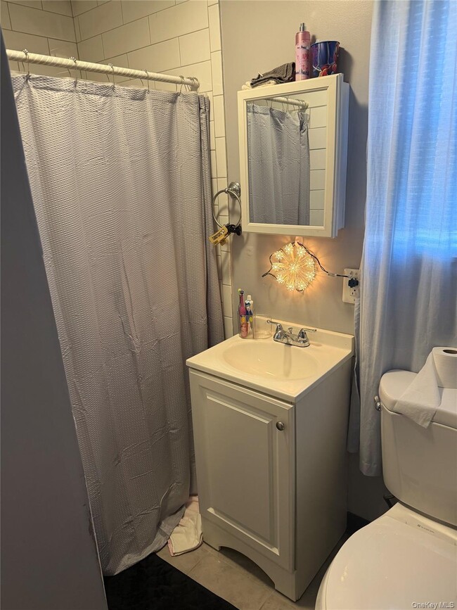 Building Photo - 11-15-15 W Main St