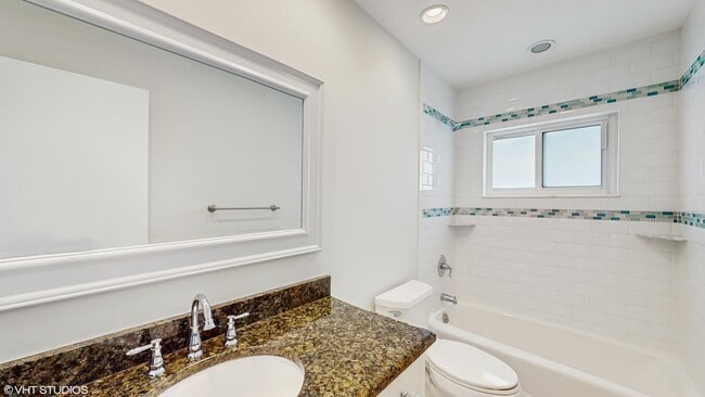 Building Photo - 221 Sudbury Dr