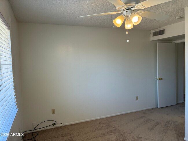 Building Photo - 5915 W Tierra Buena Ln