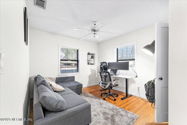 Building Photo - 4817 Kerle St