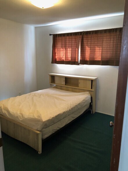 Building Photo - 420 Mesilla St SE