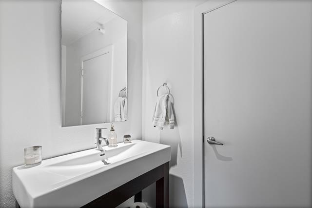 Building Photo - 2608 Museum Way