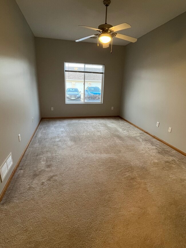 Building Photo - 1835 SW White Birch Cir