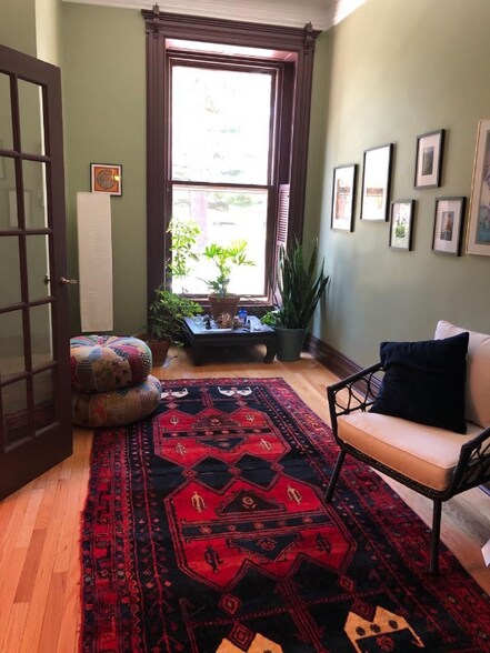 Building Photo - 437 State St