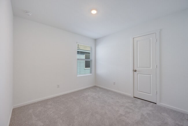 Building Photo - 3925 Pontchartrain Pkwy