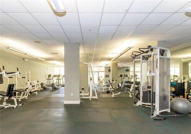 Building Photo - 3000 S Ocean Dr