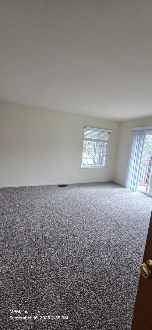Building Photo - Great condo near the ocean
