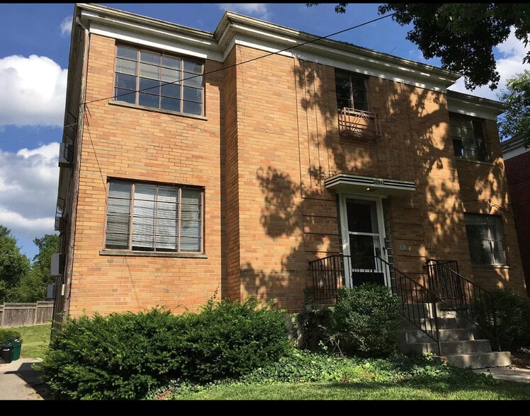 Building Photo - 3622 Paxton Ave