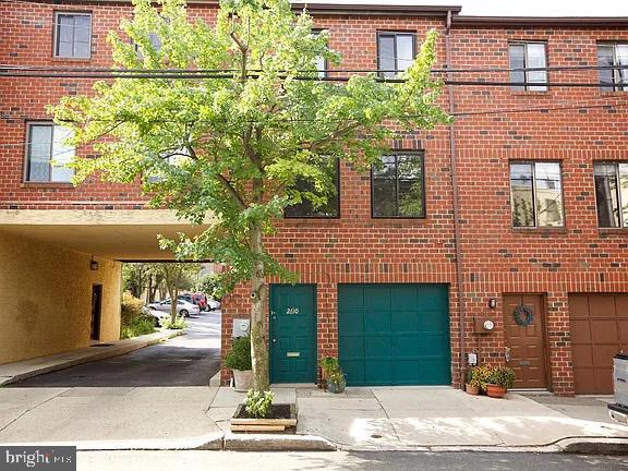 Building Photo - 2610 Parrish St