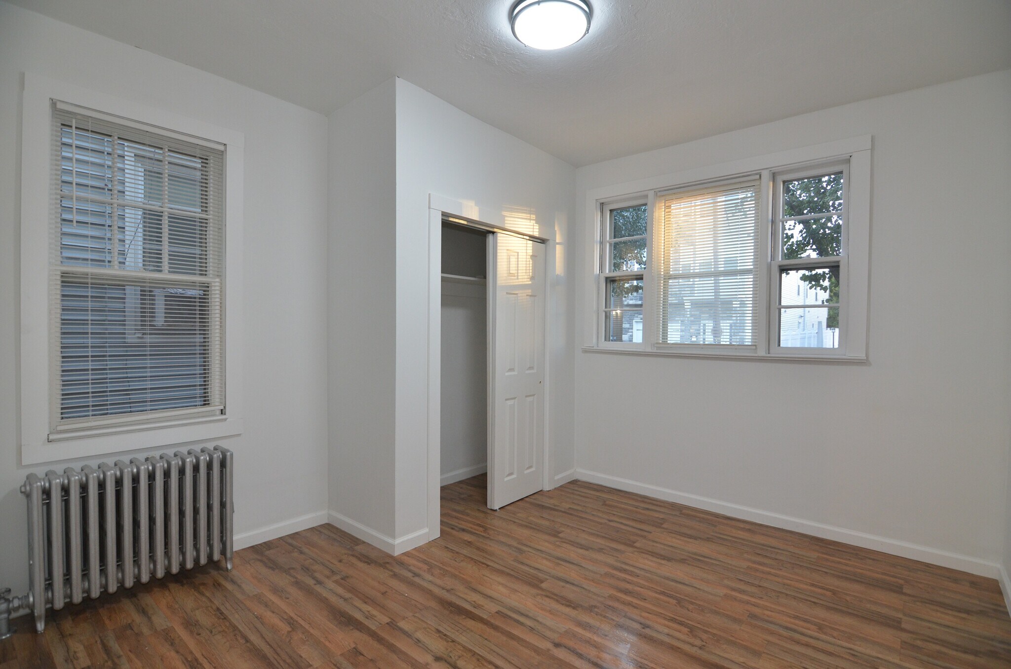 Building Photo - 12 Lake St