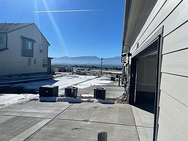 Building Photo - 1551 Spring Water Pt