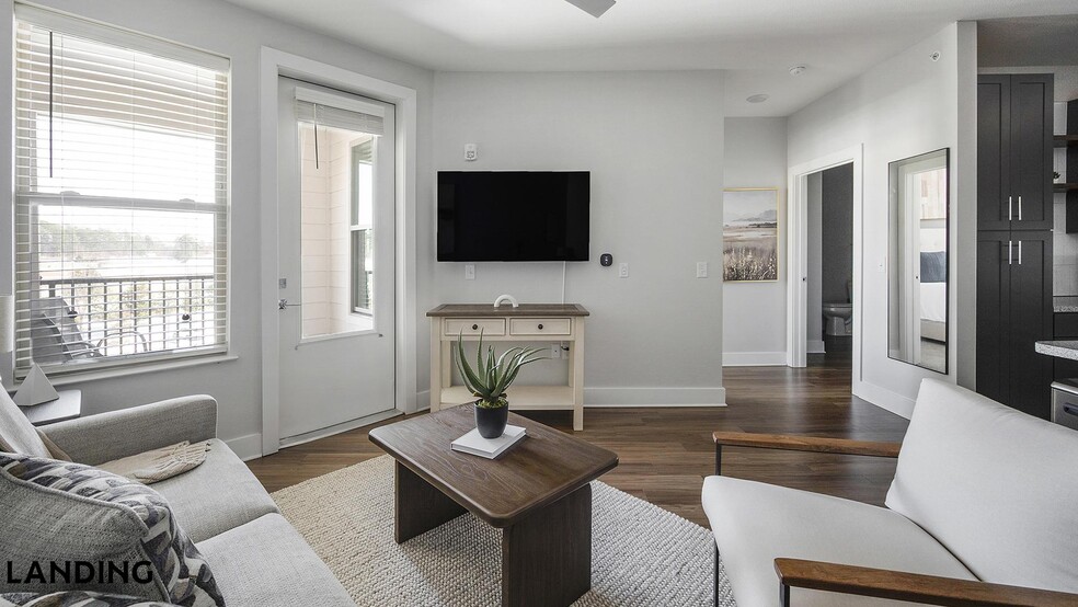 Building Photo - 701 Rahling Rd