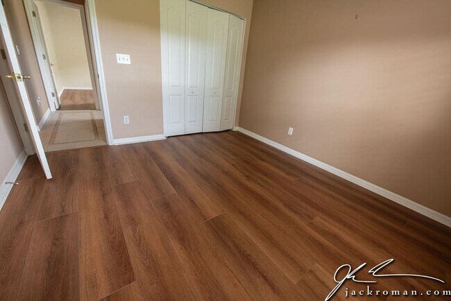 Building Photo - 900 Windward Way