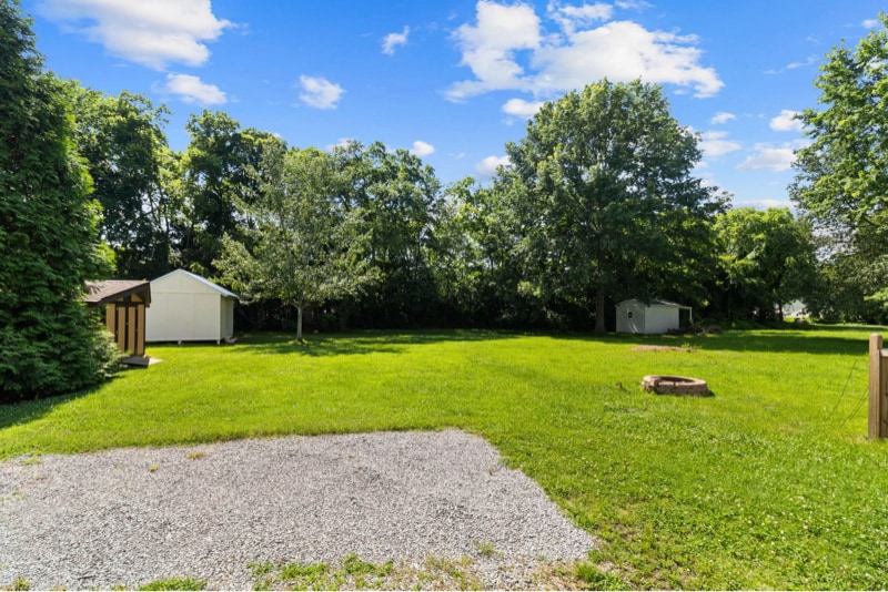 Building Photo - 1407 Leaf Ave