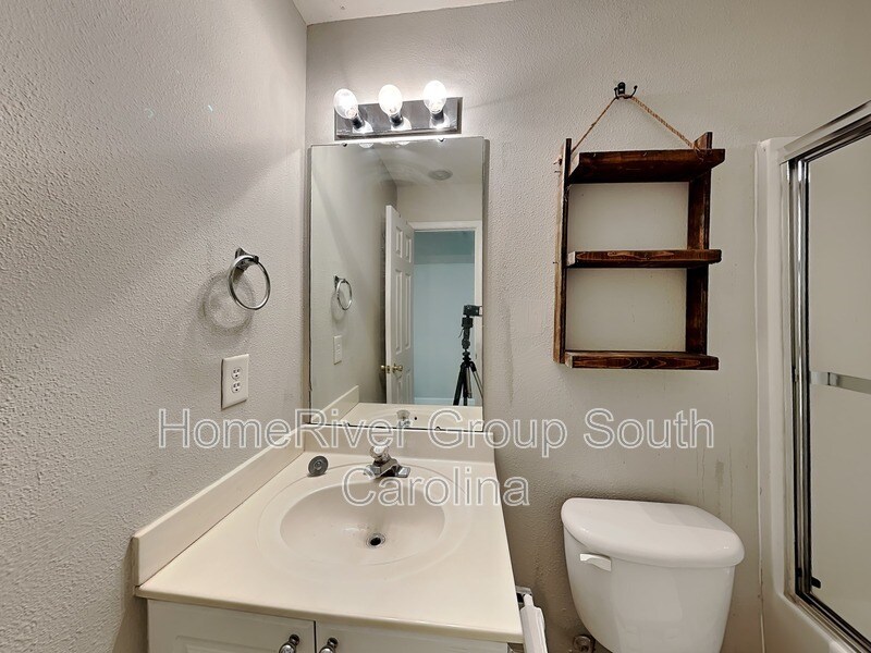 Building Photo - 2153 Pavilion Ct