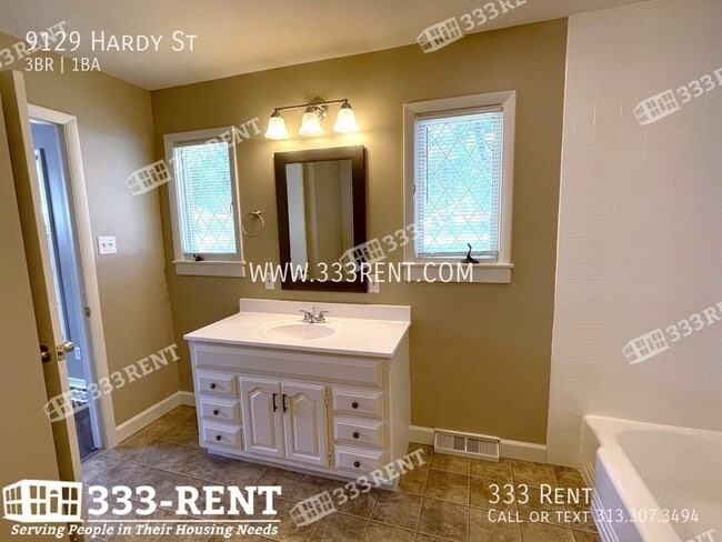 Building Photo - 9129 Hardy St