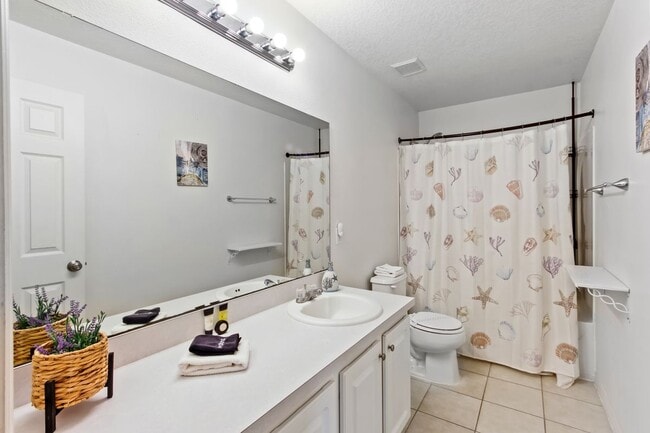 Building Photo - 131 Willow View Dr