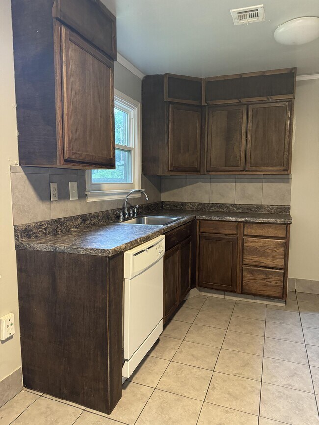 Building Photo - 6245 E Marshall St