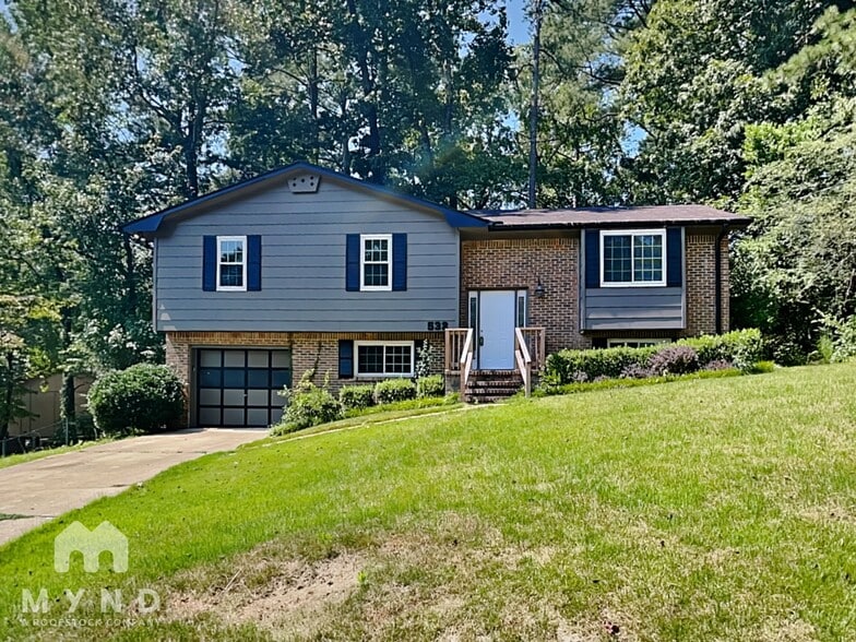 Primary Photo - 532 Windy Ln