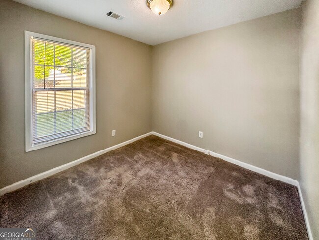 Building Photo - 11084 Knotty Pine Pl