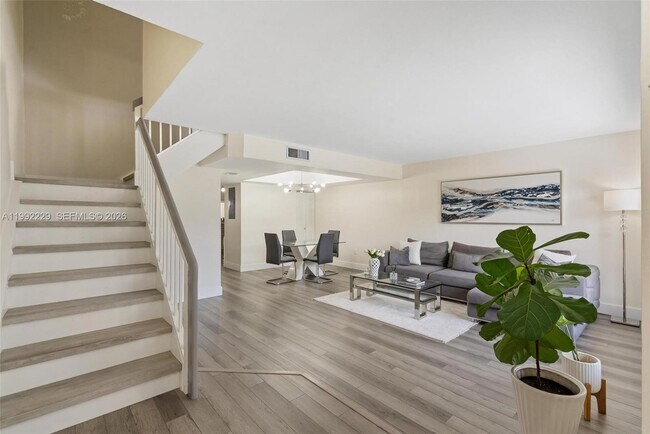 Building Photo - 1350 NW 123rd Ave