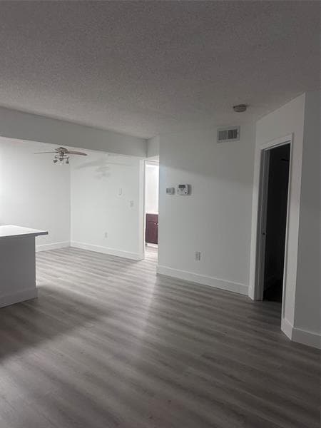 Building Photo - 450 Palm Cir W