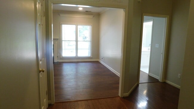 Building Photo - Your Dream Rental Awaits in Gated Greyston...
