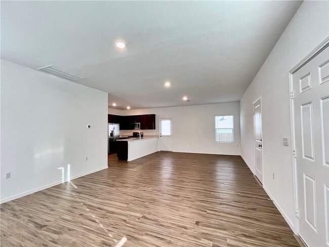 Building Photo - 2408 Nightview Dr