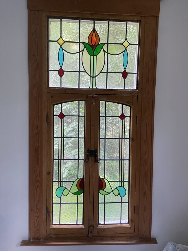 stainglass in kitchen - 12664 Polktown Rd