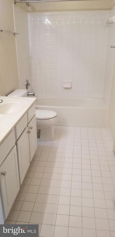 Building Photo - 464 Winding Rose Dr