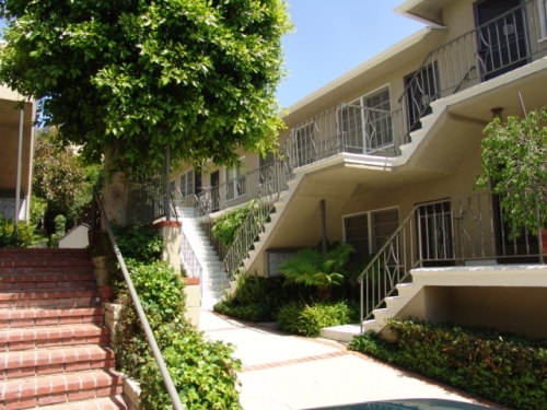 Building Photo - 1940 Beverly Glen Blvd