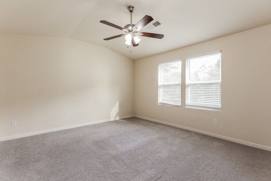 Building Photo - 212 Alton Cir
