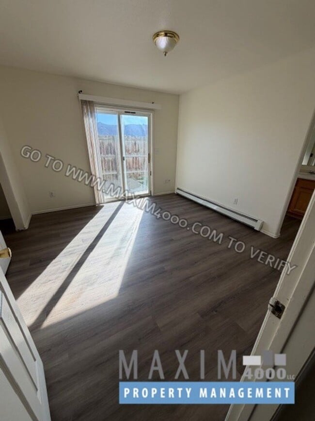 Building Photo - 483 David Ct