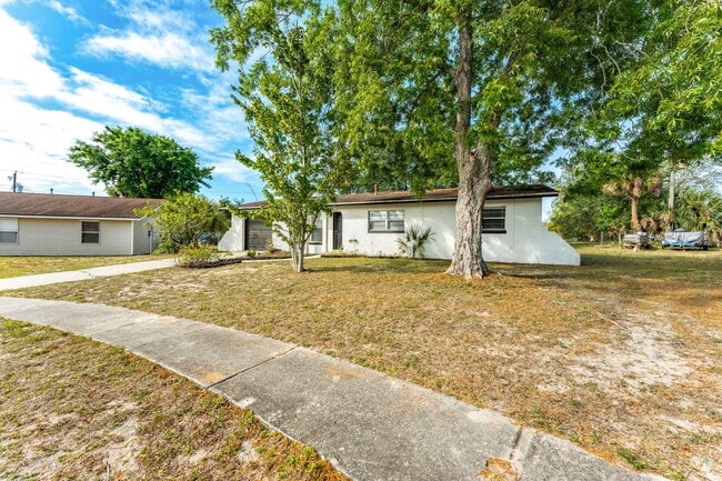 Building Photo - 2160 Fairlane Dr