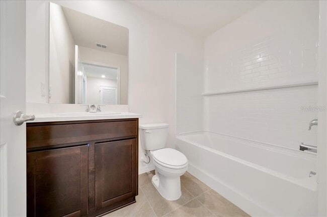 Building Photo - 6614 SW 81st Loop