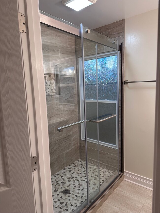 Building Photo - 1200 Algonquin Rd