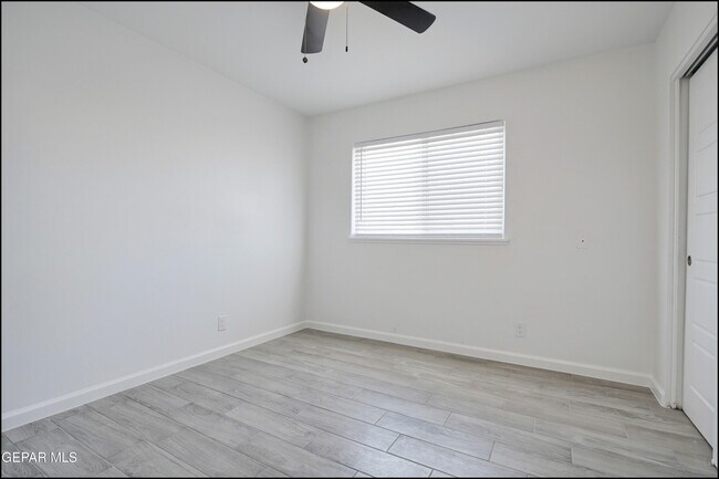 Building Photo - 8617 Darlina Dr