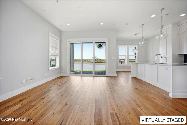 Building Photo - 2310 Beach Blvd