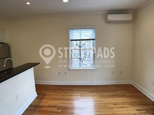 Building Photo - 3 bedroom in Cambridge MA 02138