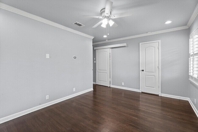 Building Photo - 1328 Bingle Rd