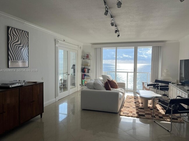 Building Photo - 9195 Collins Ave