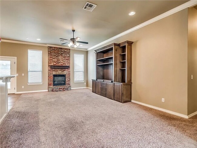 Building Photo - Gorgeous 3 bed, 2 bath home in NW OKC/Edmo...
