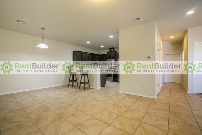 Building Photo - $200 off your first full month's rent with...