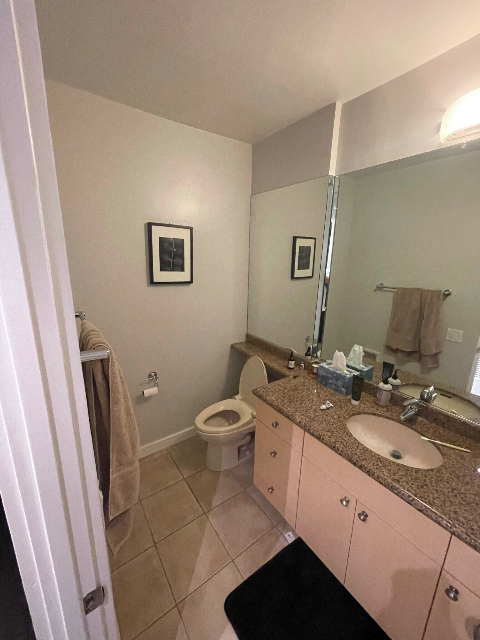 Building Photo - 330 S Barrington Ave