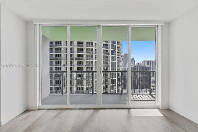 Building Photo - 1756 N Bayshore Dr