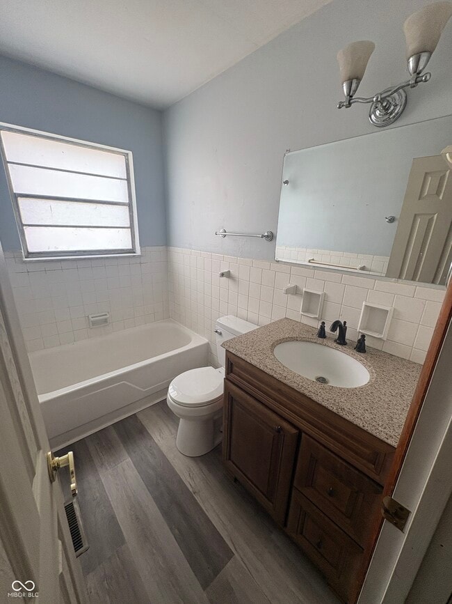 Building Photo - 803 Hurricane St