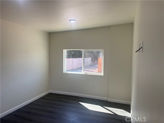 Building Photo - 10337 Mull Ave