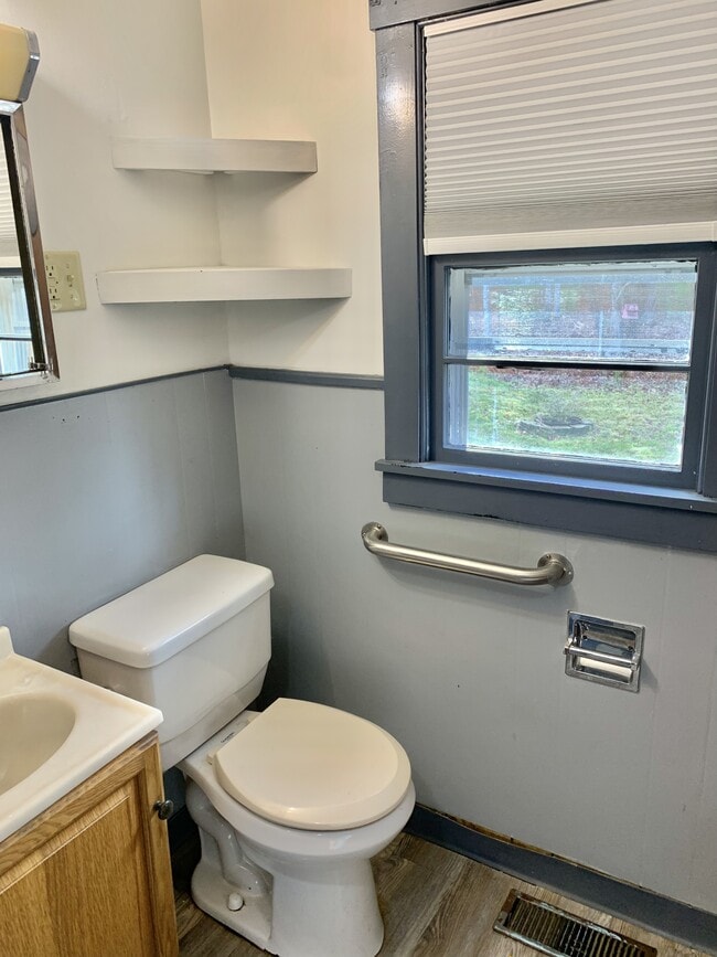 Building Photo - 1984 Pushaw Rd